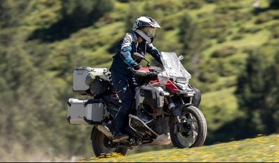 Nové BMW R 1300 GS Adventure je nyní v showroomech!